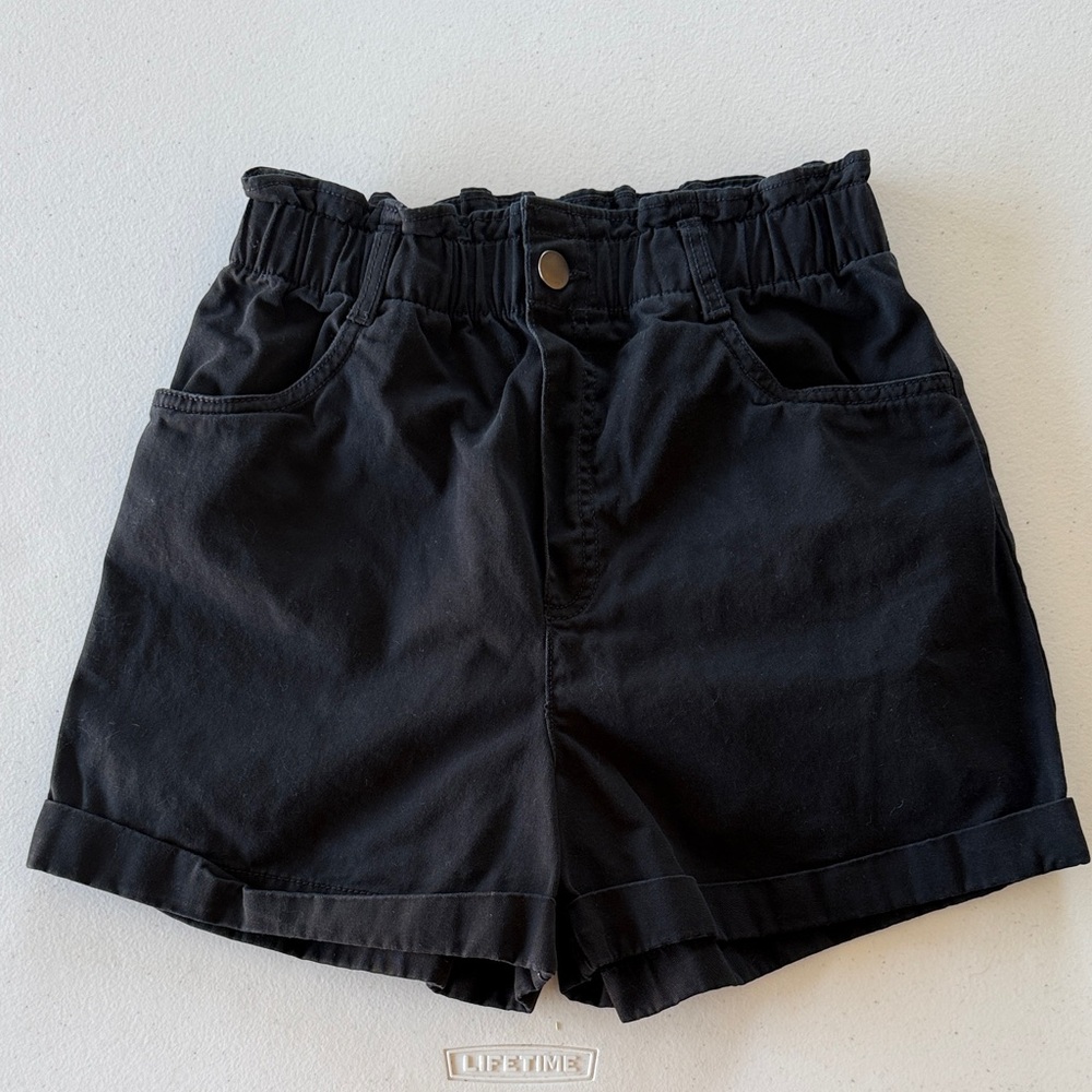 H&M Black Women's Twill High Waist Shorts